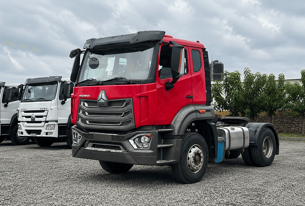 Tractor heads for heavy logistics